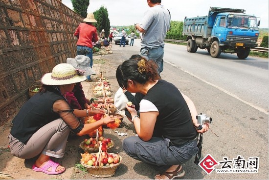 摆摊卖水果图片摆摊卖早点图片卖水果图片
